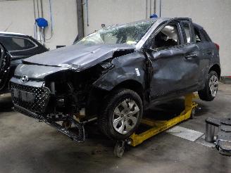 Auto incidentate Hyundai I-20 i20 (GBB) Hatchback 1.2i 16V (G4LA) [62kW]  (11-2014/08-2020) 2016/3