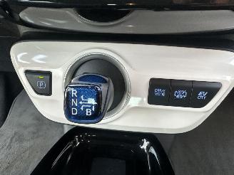 Toyota Prius 1.8 Plug-in Hybrid automaat Business Plus - solar dak - nap - front + line assist - keyless - stoelverw - full matrix led picture 41