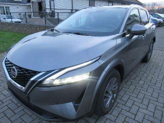 Nissan Qashqai 1.3DIG-T mHYBRID 140pk  30.000km Climatronic Panorama-D Camera....... picture 1