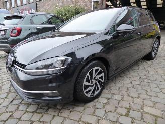 Auto incidentate Volkswagen Golf Comfortline 2019/3