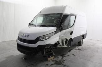 Damaged car Iveco Daily  2017/1