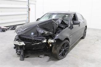 Voiture accidenté BMW 3-serie 330 2022/11