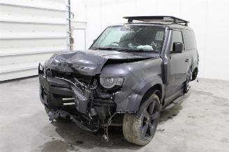 Damaged car Land Rover Defender  2022/4