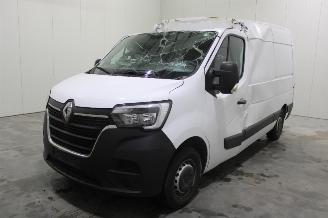 Vaurioauto  commercial vehicles Renault Master  2021/10