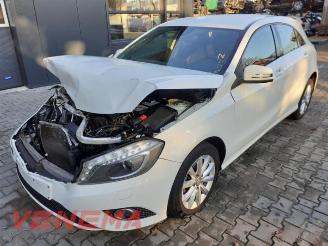 damaged passenger cars Mercedes A-klasse A (W176), Hatchback, 2012 / 2018 1.6 A-180 16V 2014/1
