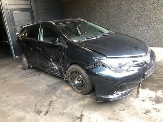 uszkodzony samochody osobowe Toyota Auris Touring Sports  2016/3