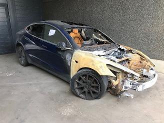 krockskadad bil auto Tesla Model 3 Sedan 2020 EV Sedan 4Dr Elektrisch  361kW (491pk) RWD 2020/2