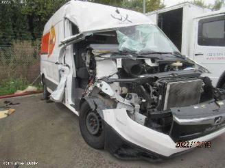damaged passenger cars MAN TGE Van 2021 2.0 TDI Bestel  Diesel 1.968cc 103kW (140pk) FWD 2021/4