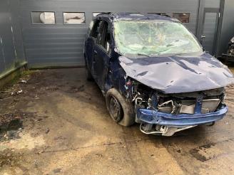 damaged passenger cars Dacia Lodgy  2020/7