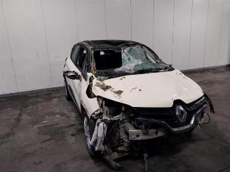 damaged commercial vehicles Renault Captur  2017/5