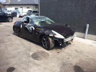 damaged commercial vehicles Nissan 370 z  2010/1