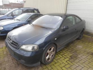 krockskadad bil aanhanger Opel Astra COUPE 2001/1