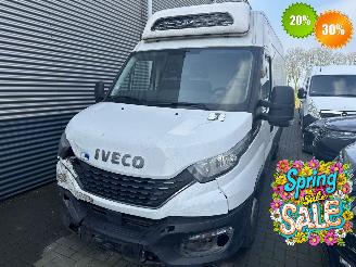 škoda dodávky Iveco Daily 2.3 HI-MATIC L3H3 MAXI| THERMO-KING | AUTOMAAT | AIRCO 2022/1
