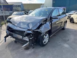 uszkodzony samochody osobowe Mercedes B-klasse B (W246,242), Hatchback, 2011 / 2018 1.6 B-180 BlueEFFICIENCY Turbo 16V 2014