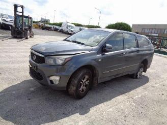 damaged commercial vehicles Ssang yong Actyon 2.0  D   SPORTS II 2016/9