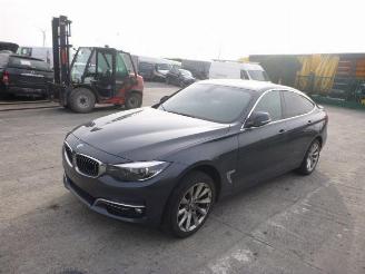 škoda kempování BMW 3-serie 318D 2019/9