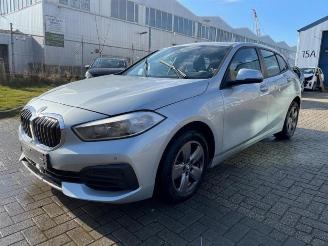 Dezmembrări autoturisme BMW 1-serie 1 serie (F40), Hatchback, 2019 118i 1.5 TwinPower 12V 2020/1