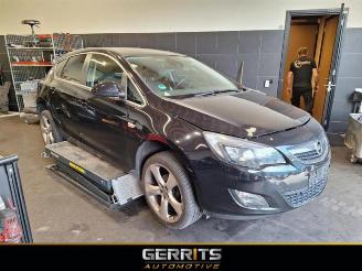 Voiture accidenté Opel Astra Astra J (PC6/PD6/PE6/PF6), Hatchback 5-drs, 2009 / 2015 1.4 Turbo 16V 2011/5